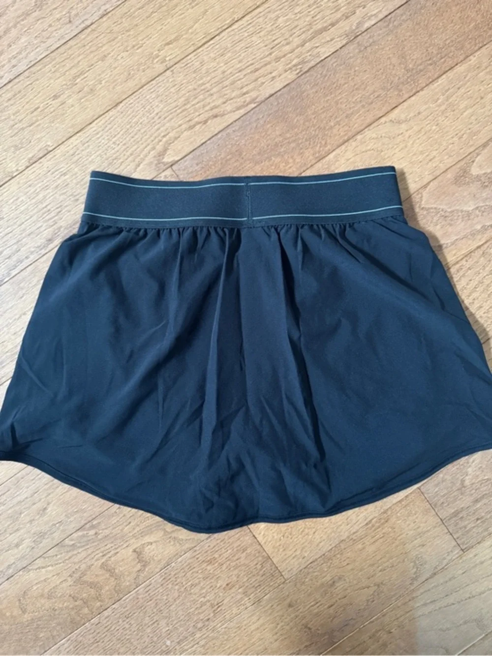 Alo Yoga - match point tennis skirt - size small NWT